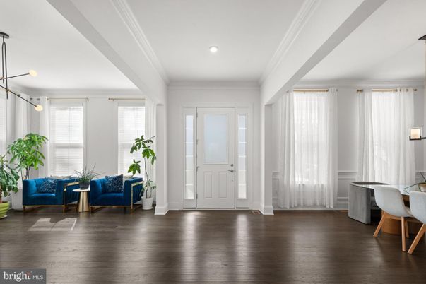 Interior, Pendant Lights, Recessed Lighting, Wood Texture Flooring