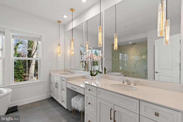 Bathroom, Dual Sink Vanities, Free Standing Baths, Interior, Pendant Lights, Recessed Lighting