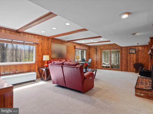 Interior, Living room, Recessed Lighting, Wooden Beams, Wooden Walls