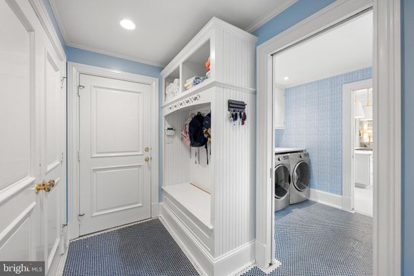 Interior, Recessed Lighting, Utility Closets, Washer