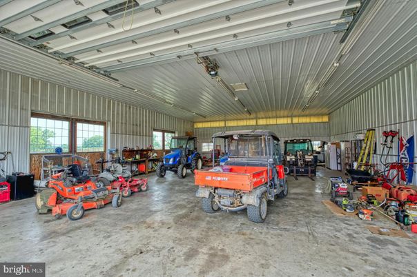 Garage, Interior