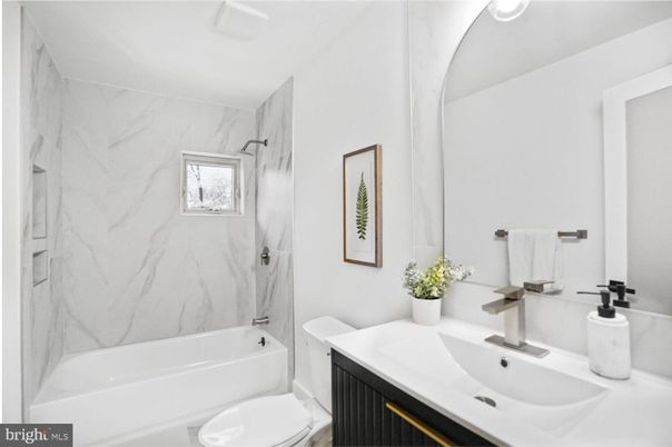 Bathroom, Interior, Marble Walls