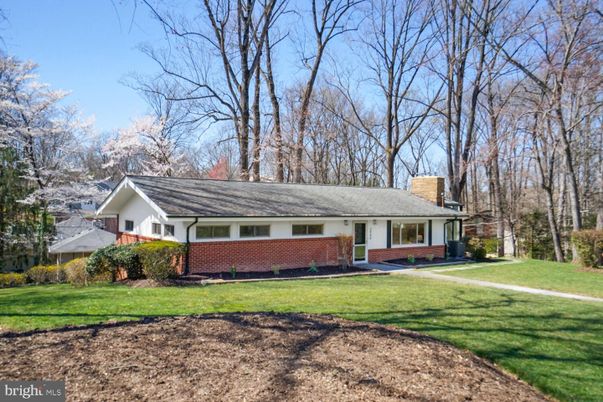 Attached, Backyard, Exterior, Facade, Brick Facade, Ranch