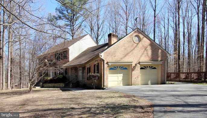 Attached, Exterior, Facade, Brick Facade, Brick Traditional
