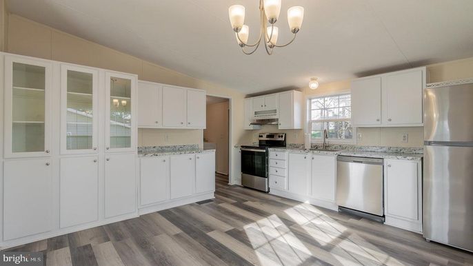 Chandelier, Interior, Kitchen, Stainless Steel Appliances, Wood Texture Flooring