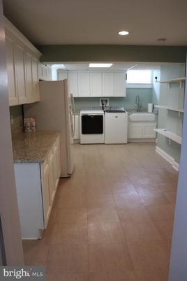 Interior, Kitchen, Recessed Lighting, Washer