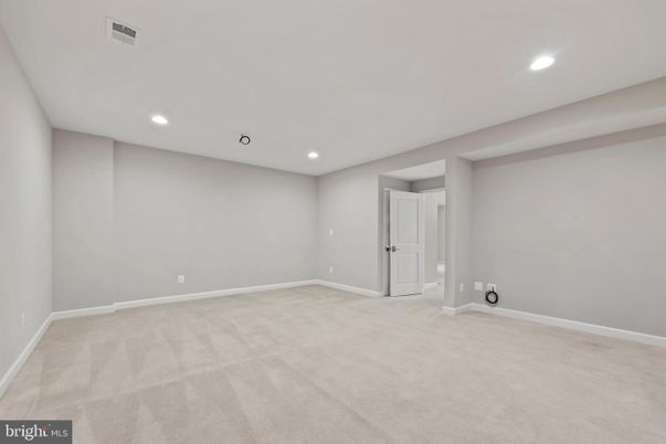 Empty room, Interior, Recessed Lighting