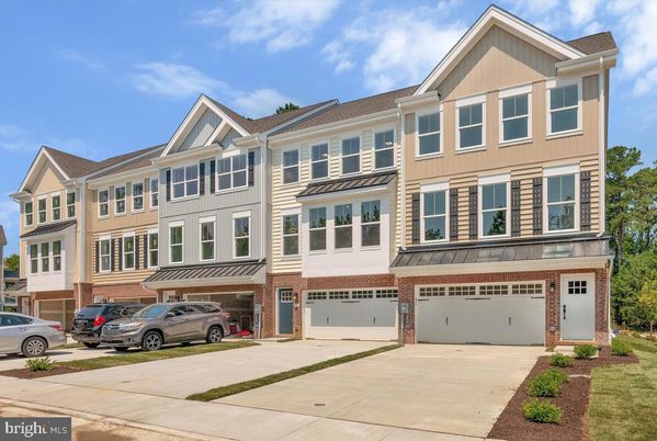 Attached, Exterior, Facade, Brick Facade, Rowhouse