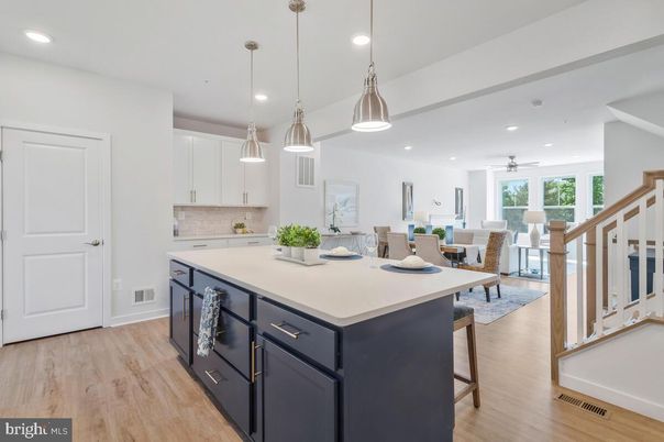 Dining room, Interior, Kitchen, Pendant Lights, Recessed Lighting, Wood Texture Flooring