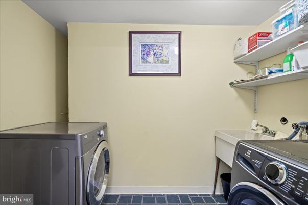 Interior, Washer