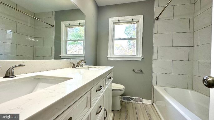 Bathroom, Dual Sink Vanities, Interior, Wood Texture Flooring