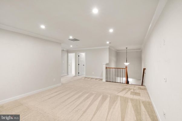 Empty room, Interior, Pendant Lights, Recessed Lighting