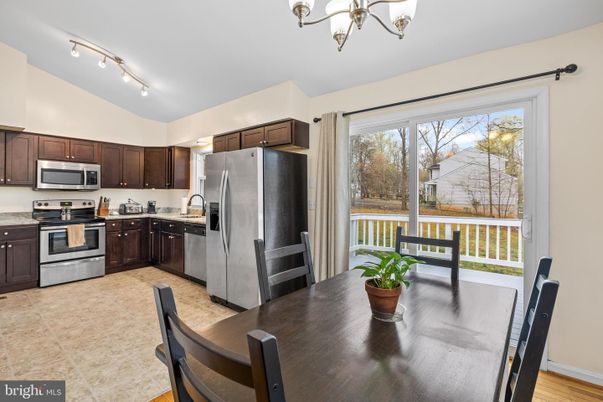 Dining room, Interior, Kitchen, Stainless Steel Appliances