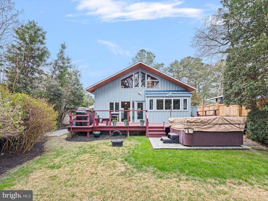 Backyard, Exterior, Hot Tub