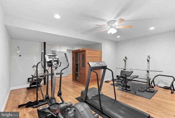 Fitness Equipment, Interior, Recessed Lighting, Wood Texture Flooring