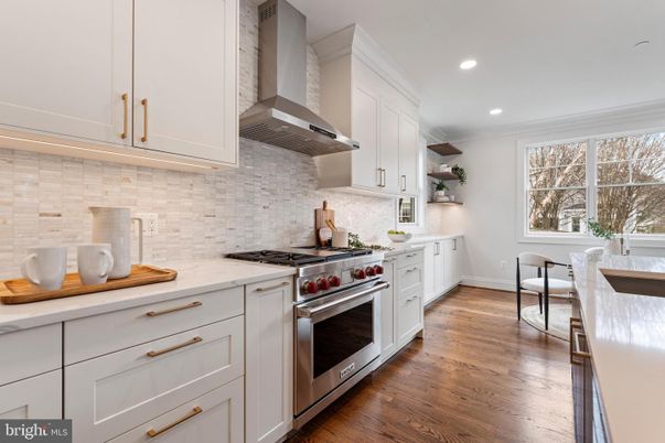 Dining room, Interior, Kitchen, Recessed Lighting, Stainless Steel Appliances, Wood Texture Flooring