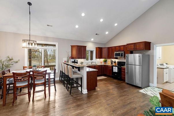 Dining room, Interior, Kitchen, Pendant Lights, Recessed Lighting, Wood Texture Flooring