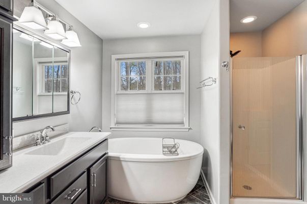 Bathroom, Free Standing Baths, Interior, Recessed Lighting