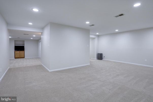 Empty room, Interior, Recessed Lighting