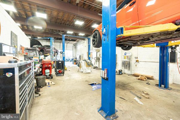 Garage, Interior