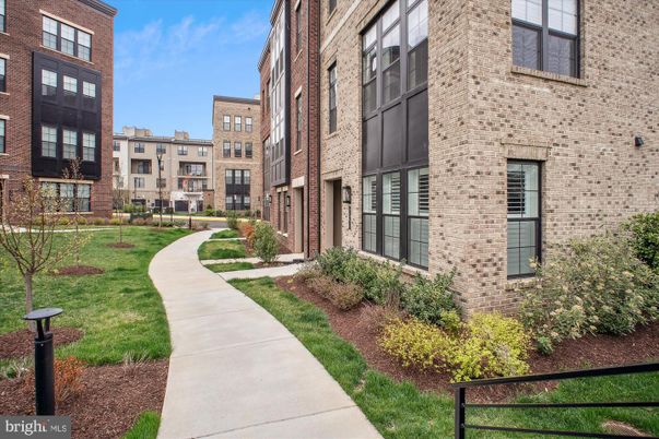 Exterior, Facade, Brick Facade, Rowhouse