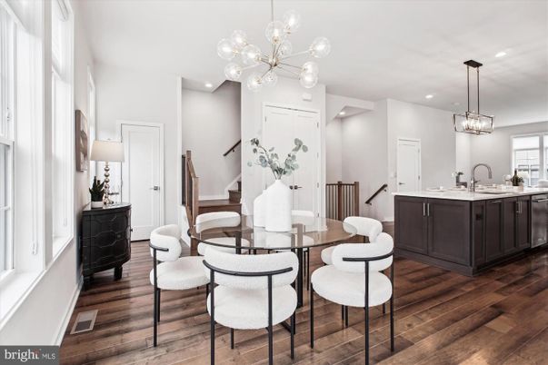 Dining room, Interior, Kitchen, Pendant Lights, Recessed Lighting, Wood Texture Flooring
