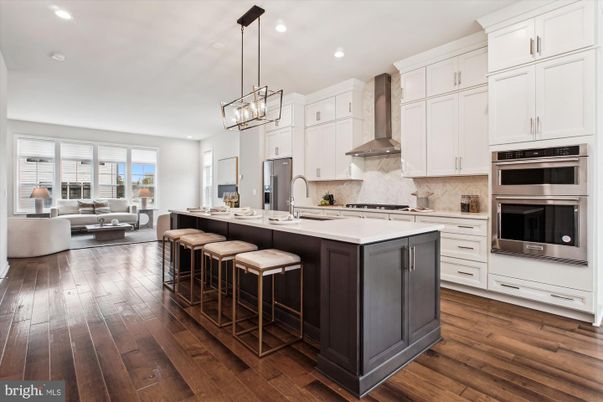 Interior, Kitchen, Living room, Pendant Lights, Recessed Lighting, Stainless Steel Appliances, Wood Texture Flooring