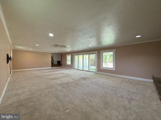 Empty room, Interior, Recessed Lighting