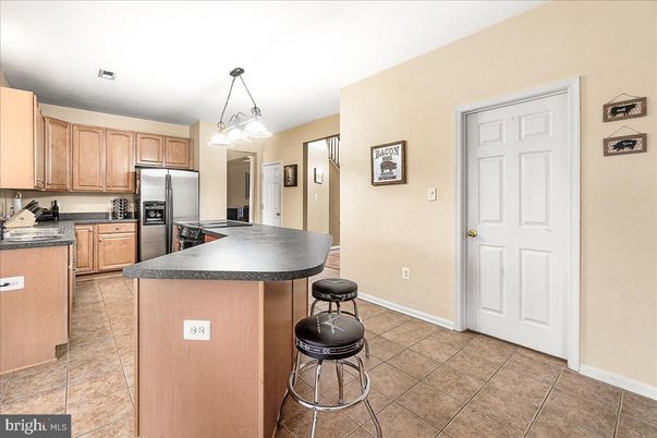 Interior, Kitchen, Pendant Lights, Stainless Steel Appliances