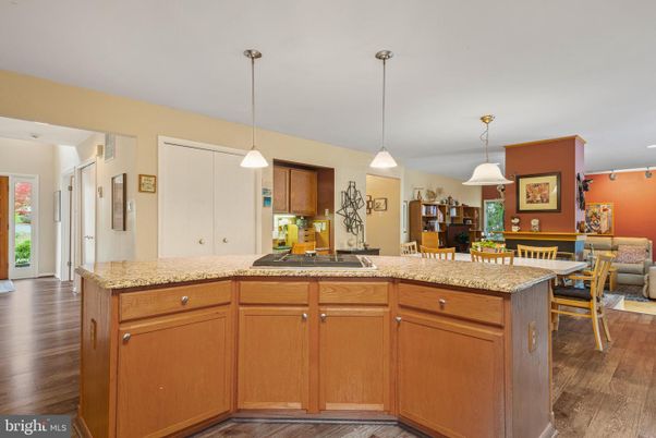 Dining room, Interior, Kitchen, Pendant Lights, Recessed Lighting, Wood Texture Flooring