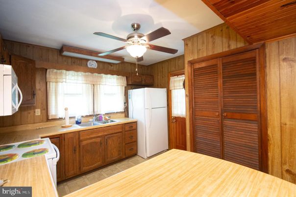 Interior, Kitchen, Wood Texture Flooring, Wooden Walls
