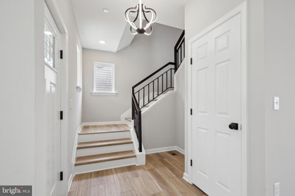 Interior, Pendant Lights, Recessed Lighting, Wood Texture Flooring