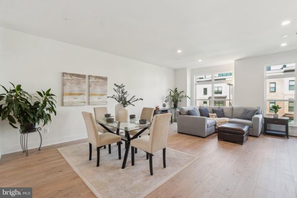 Dining room, Interior, Living room, Recessed Lighting, Wood Texture Flooring