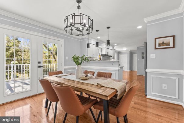 Dining room, Interior, Kitchen, Pendant Lights, Recessed Lighting, Wood Texture Flooring