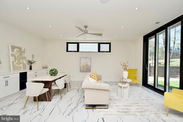 Dining room, Interior, Living room, Marble, Recessed Lighting
