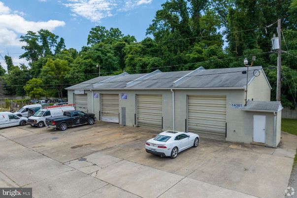 Detached Garage, Exterior