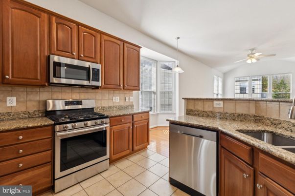 Interior, Kitchen, Pendant Lights, Stainless Steel Appliances