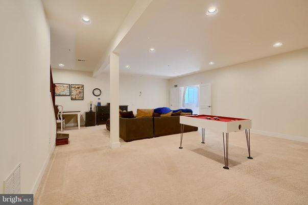 Billiard Table, Game Room, Interior, Living room, Recessed Lighting