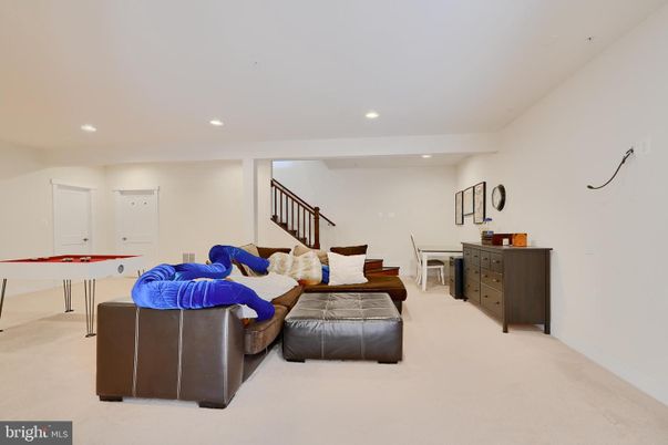 Game Room, Interior, Recessed Lighting