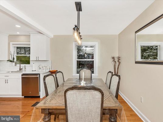 Dining room, Interior, Kitchen, Pendant Lights, Recessed Lighting, Wood Texture Flooring