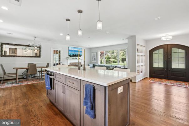 Dining room, Interior, Kitchen, Pendant Lights, Recessed Lighting, Wood Texture Flooring