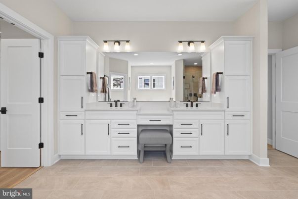 Bathroom, Dual Sink Vanities, Interior