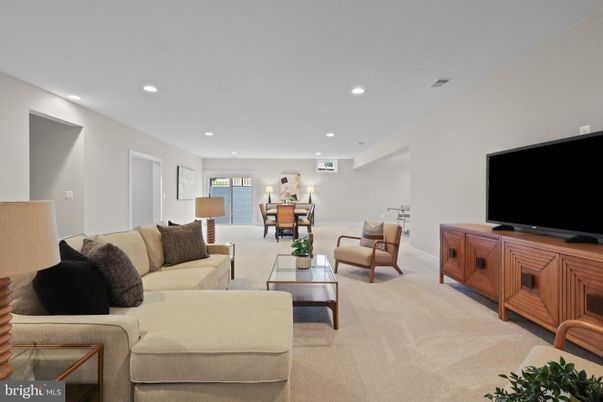 Dining room, Interior, Living room, Recessed Lighting