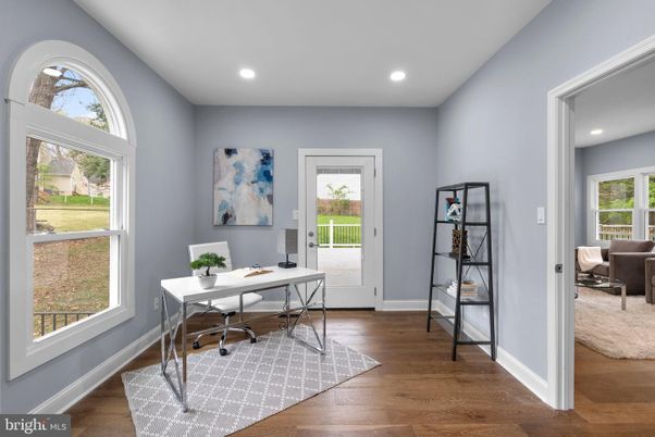 Home Office, Interior, Recessed Lighting, Wood Texture Flooring