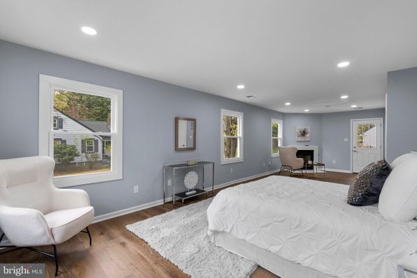 Bedroom, Home Office, Interior, Recessed Lighting, Wood Texture Flooring