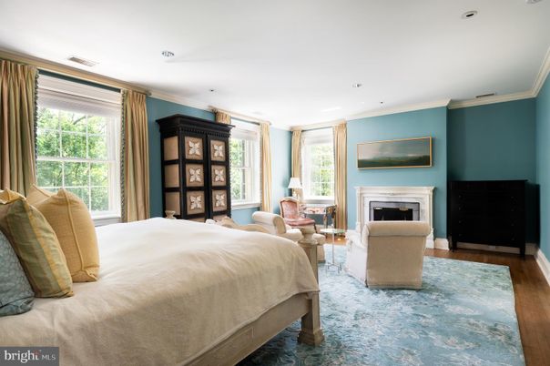 Bedroom, Fireplace, Interior, Recessed Lighting, Wood Texture Flooring