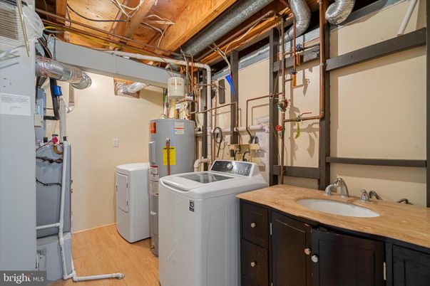 Interior, Washer, Wooden Beams, Wooden Ceilings, Wood Texture Flooring