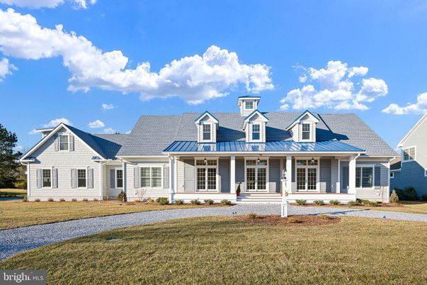 Exterior, Facade, Ranch