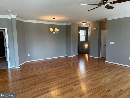 Chandelier, Empty room, Interior, Wood Texture Flooring
