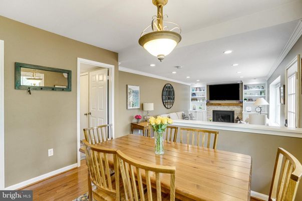 Dining room, Fireplace, Interior, Recessed Lighting, Wood Texture Flooring